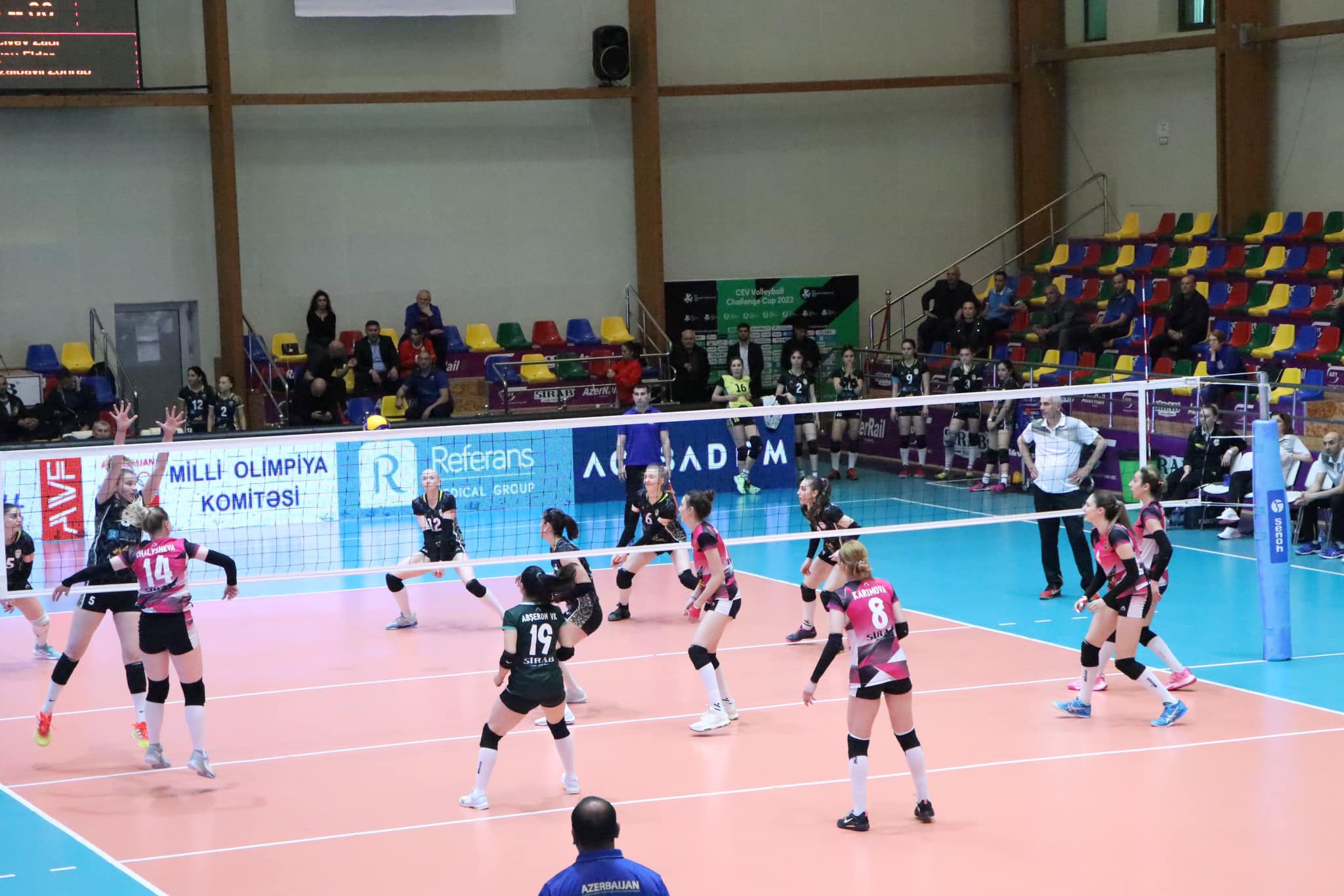 Azerreyl final mərhələsinə qalibiyyətlə başladı